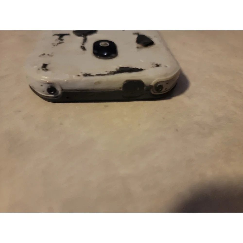 CAT Rugged Smartphone – Powers On / Touchscreen Dead – AS-IS